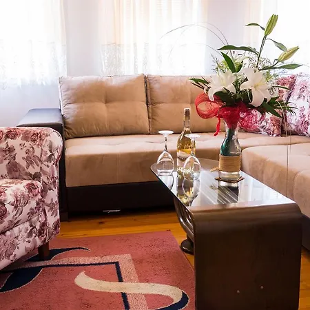 Luxotel בית הארחה