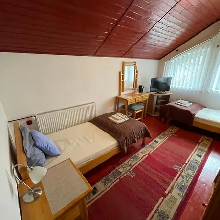 Luxotel בית הארחה 4*