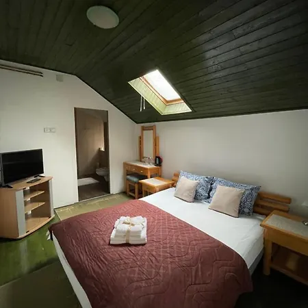 Luxotel בית הארחה זרנג'נין