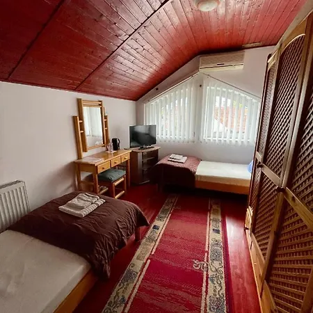 Luxotel בית הארחה